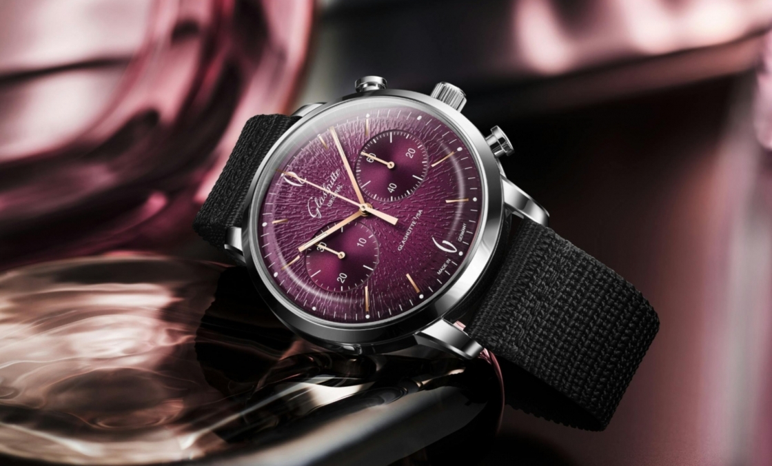 GLASHÜTTE ORIGINAL - Vintage - 1-39-34-08-22-04 - 格拉蘇蒂原創Glashütte Original Sixties Chronograph 年度版，以紫羅蘭色重現六零年代黑膠歲月