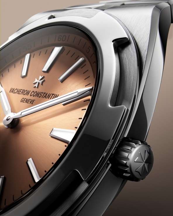 VACHERON CONSTANTIN - OVERSEAS - 2500V/210P-H028 - 江詩丹頓Overseas超薄「Salmon-Dial」新作登場，搭載全新品牌自製2550超薄機芯
