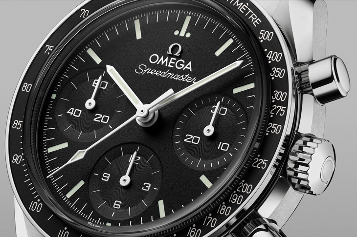 OMEGA - SPEEDMASTER - 324.20.38.50.02.002 -  OMEGA Speedmaster超霸38毫米款改版登場，回歸登月錶經典美學