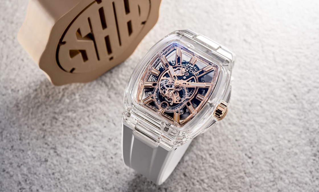 CVSTOS - METROPOLITAN - （Metropolitan PS Skeleton Sapphire SHH） - 突破材質邊界，形塑通透視野｜CVSTOS 2026新作的極限製錶美學