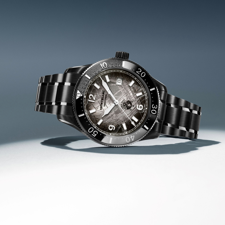 MONTBLANC - ICED SEA - 137211 - 封存萬年冰川的靈魂 2026萬寶龍Iced Sea系列 一場關於亞化石、仿舊鋼與珊瑚日落的材質奇點