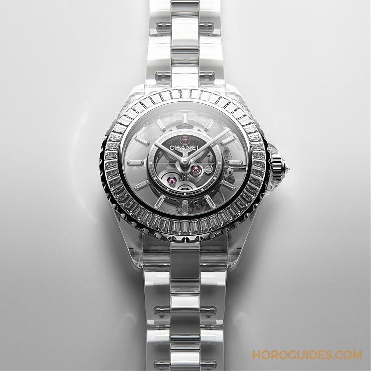 CHANEL - J12 - H6825 - 創意至上背後的工藝精隨|CHANEL Caliber 3.1機芯的透明美學