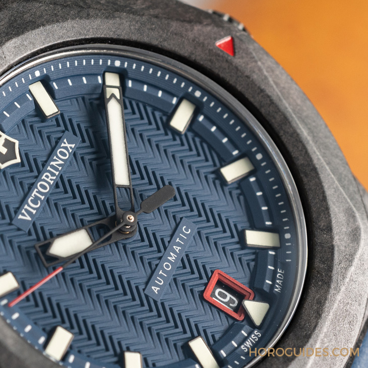 VICTORINOX - I.N.O.X. - 242020 - 除了無法被輾壓的強悍，新一代Victorinox I.N.O.X.系列腕錶還多了從容穿梭不同情境的魅力