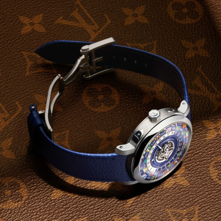 LOUIS VUITTON - ESCALE - W3PTA1 - 路易威登Escale世界時區腕錶經典回歸，非標準時區也適用的Escale雙時區腕錶同步亮相