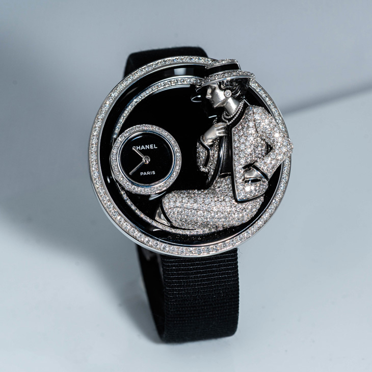 CHANEL - J12 - (J12 鑽石陀飛輪 Caliber 5) - 黑白對比,鑽石燦耀|CHANEL高級製錶2026新作關鍵解析