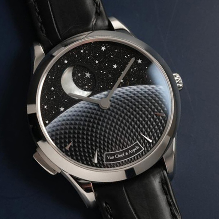VAN CLEEF & ARPELS - POETIC COMPLICATION - VCARPESA00 - 眺望月夜|梵克雅寶W&W 2026新作亮點