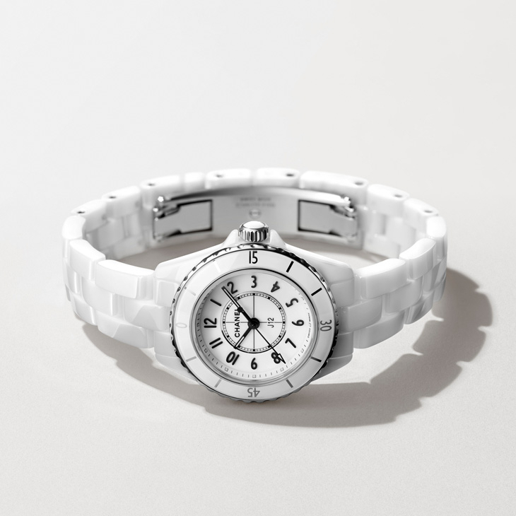 CHANEL - J12 - (J12 Superleggera Caliber 12.1 42毫米腕錶) - J12:來自航海世界的原創風格,跨越性別的全新尺寸