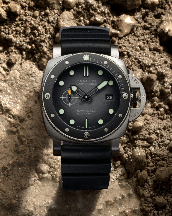 PANERAI - SUBMERSIBLE - PAM01738 - 海豹突擊隊，深海出任務！Panerai Submersible Navy SEALs腕錶PAM01738