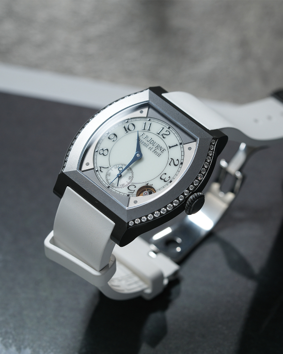 F.P.JOURNE - ELEGANTE - élégante 40 mm titalyt® 2 rows of diamonds - 衝動，還是理性？藏家Jordan最愛的新收藏｜HOROGUIDES雜誌Vol.10 特別企劃